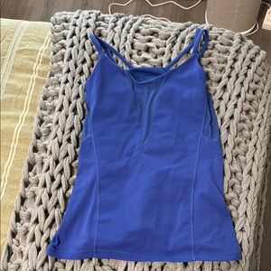 Lululemon size 8 top